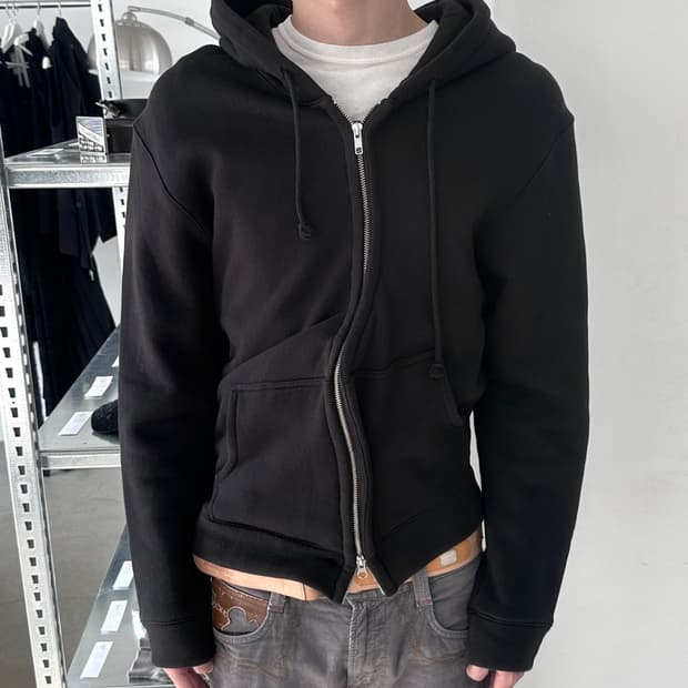 바퀘라 트위스티드 로즈 후드 집업