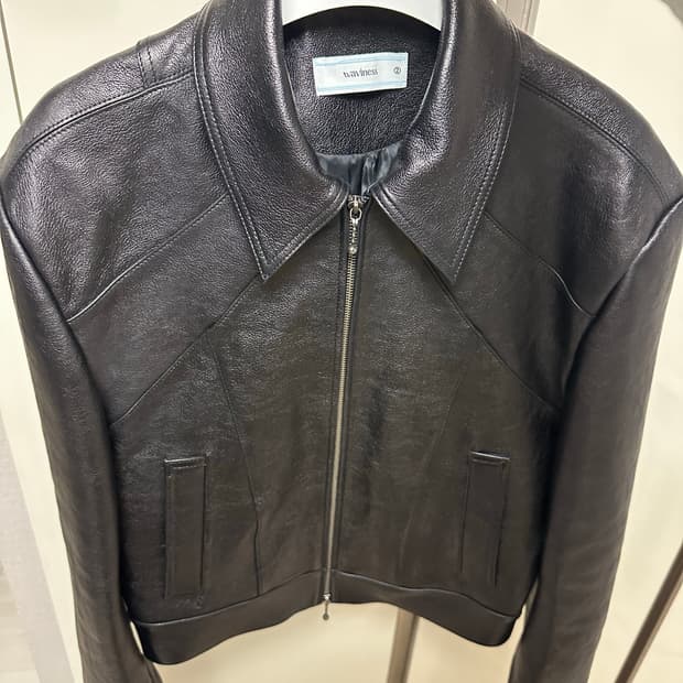 웨이비니스 레더 자켓 2사이즈