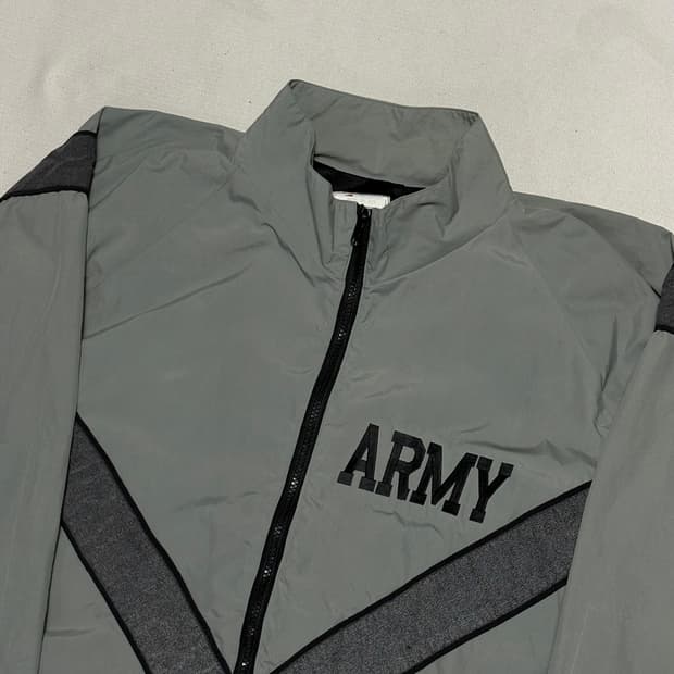 L U.S ARMY IPFU 바람막이