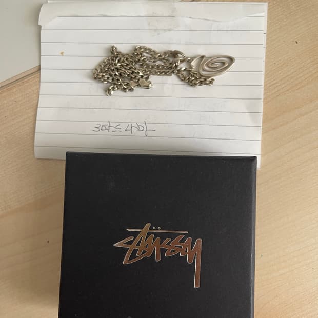 스투시 실버 스월리 목걸이