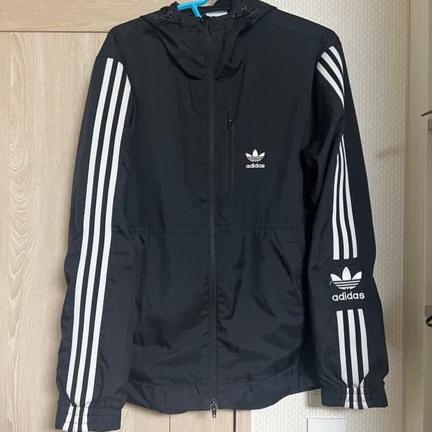 아디다스 블랙 락업 바람막이 윈드브레이커