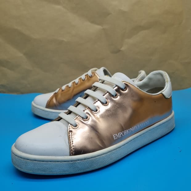 엠포리오아르마니 여성가죽 스니커즈240