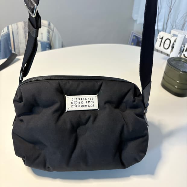 메종마르지엘라 글램슬램 크로스백 스포츠 카메라백