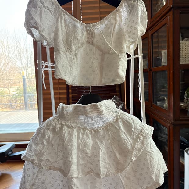 홀리스터 프릴 스커트 세트