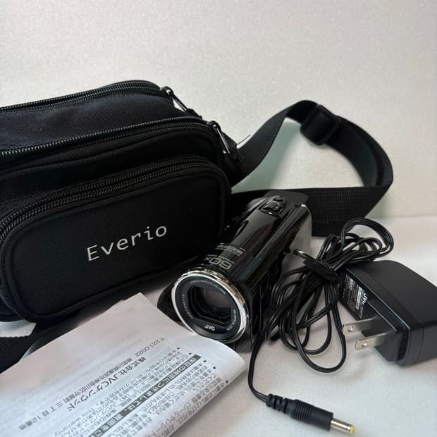 JVC μλ²λ¦¬μ€ GZ-E241 λΈλ