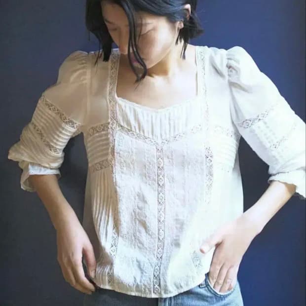 자라 로맨틱 자수 블라우스 