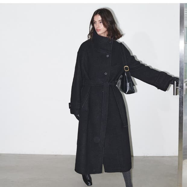 구함)루에브르 벨티드 하이넥 롱코트