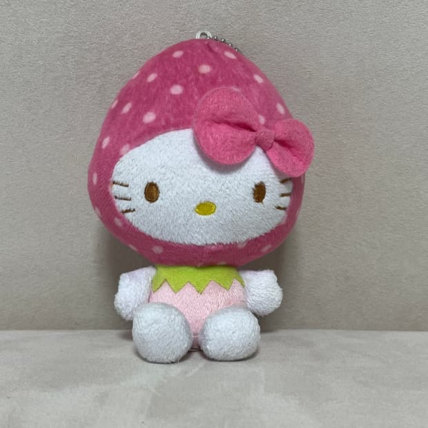고전 헬로키티 딸기 인형