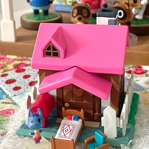 동물의숲 고전 숲을만들자 나의집 극장판 분홍 핑크 지붕 집 피규어