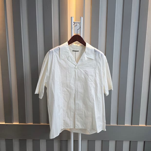 인사일런스 셔츠