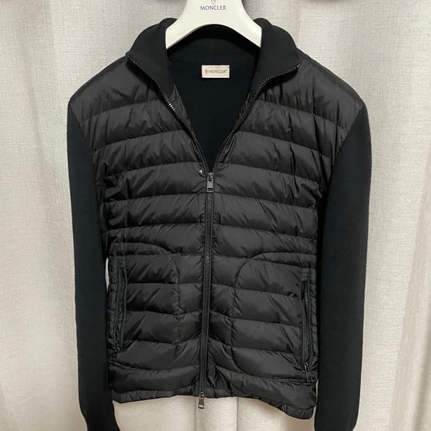 {정품} 몽클레어 니트패딩 김현우패딩 L사이즈 급처