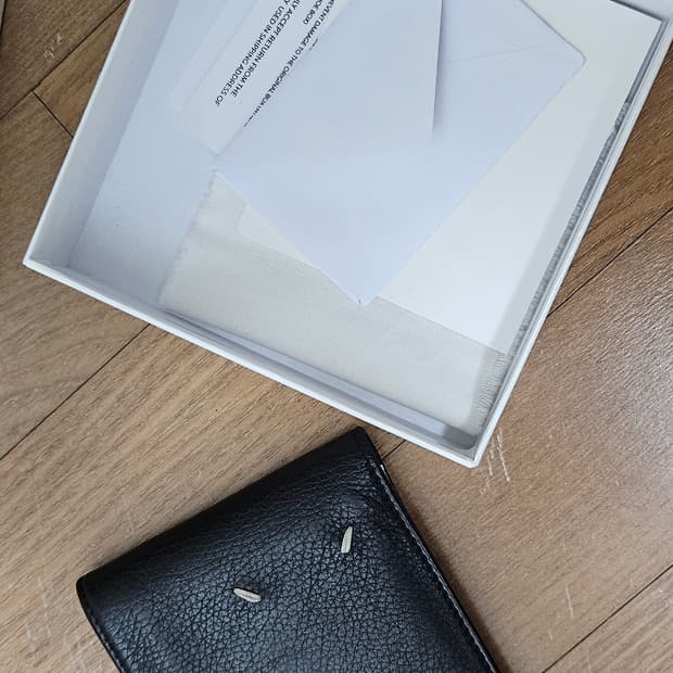 마르지엘라 투톤 반지갑 풀박싱