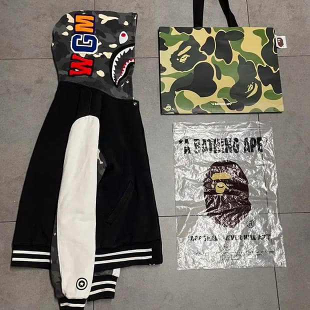 베이프 바시티 자켓 샤크 L