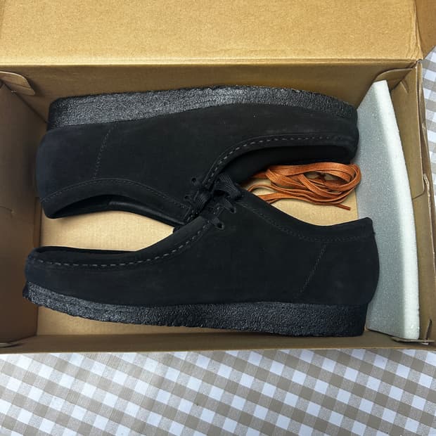 클락스 왈라비 블랙 285