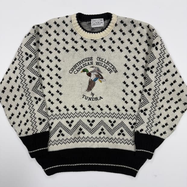 TUNDRA 캐나다 버진 울 니트 스웨터