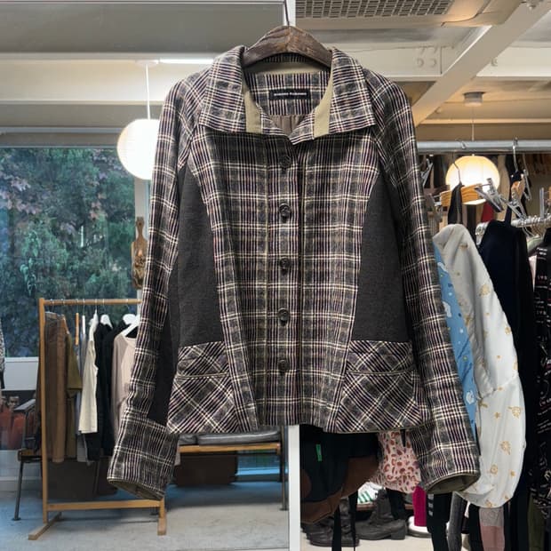 히로코 코시노 체크 울자켓