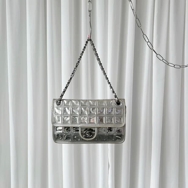 샤넬 실버 아이스 큐브 플랩백 리미티드 에디션