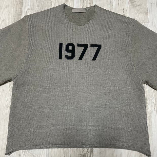 [S] 에센셜 1977 니트 그레이