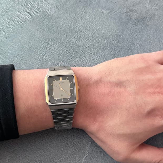 세이코 Seiko 쿼츠 스퀘어 투톤 다이얼