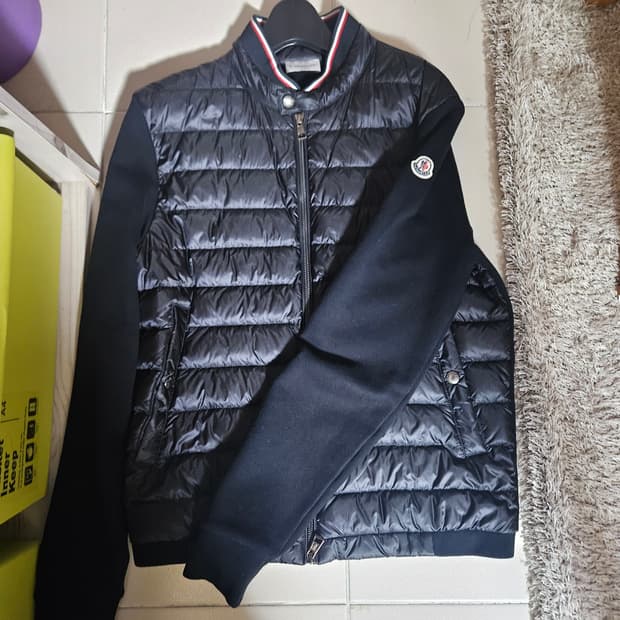 몽클레어 마글리오네 삼선 니트패딩