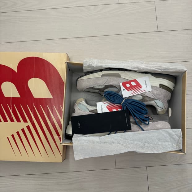 뉴발란스 992 문락 머쉬룸 285 판매합니다. 