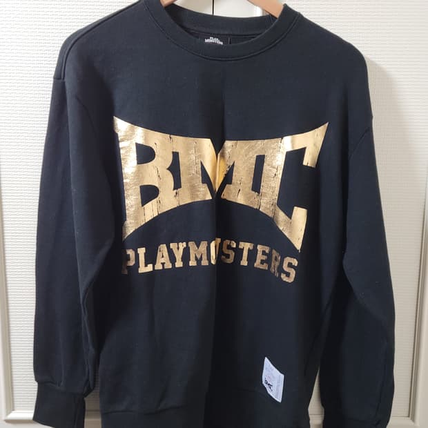 BMC 플레이 몬스터즈 골드 로고 맨투맨 M 사이즈