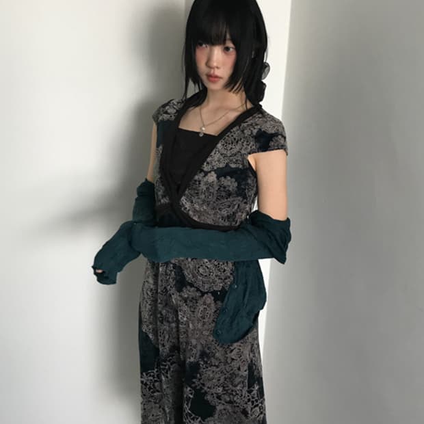 (Vintage)Lace v neck slip dress