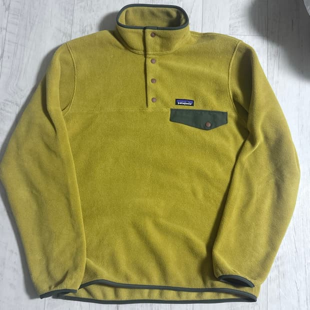 파타고니아 신칠라 망고 머스타드 그린 M