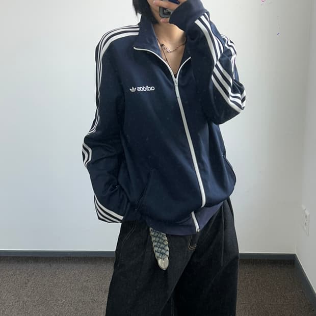 Adidas 스펠아웃로고 네이비 져지