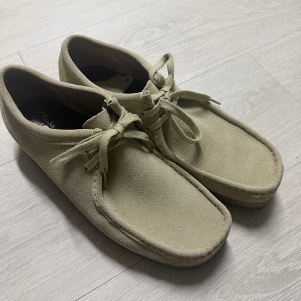 Clarks Wallabee Maple Suede