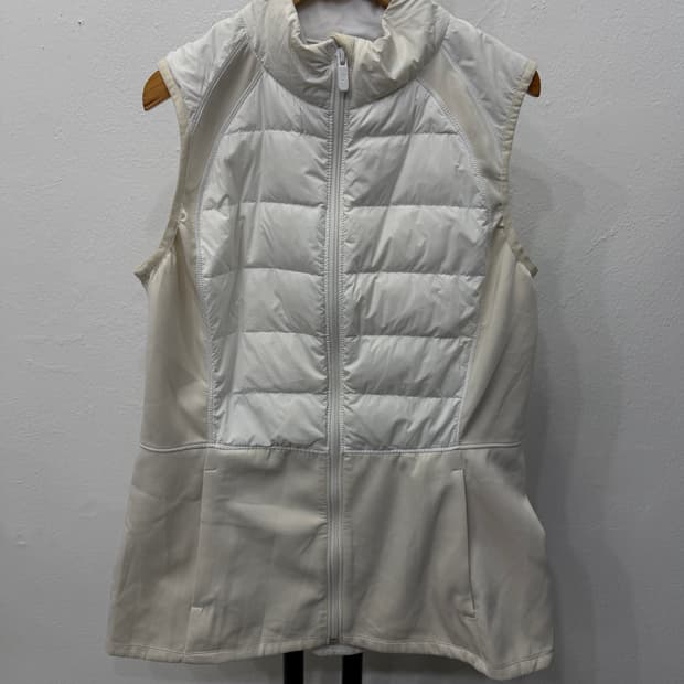 정품) 룰루레몬 여성 패딩 조끼 8