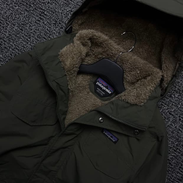 파타고니아 이스머스 유틸리티 양털 파카 올리브