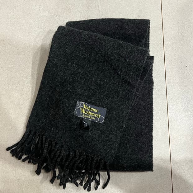 비비안웨스트우드 머플러