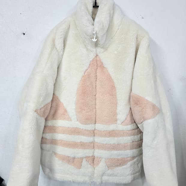 아디다스 빅로고 퍼 자켓