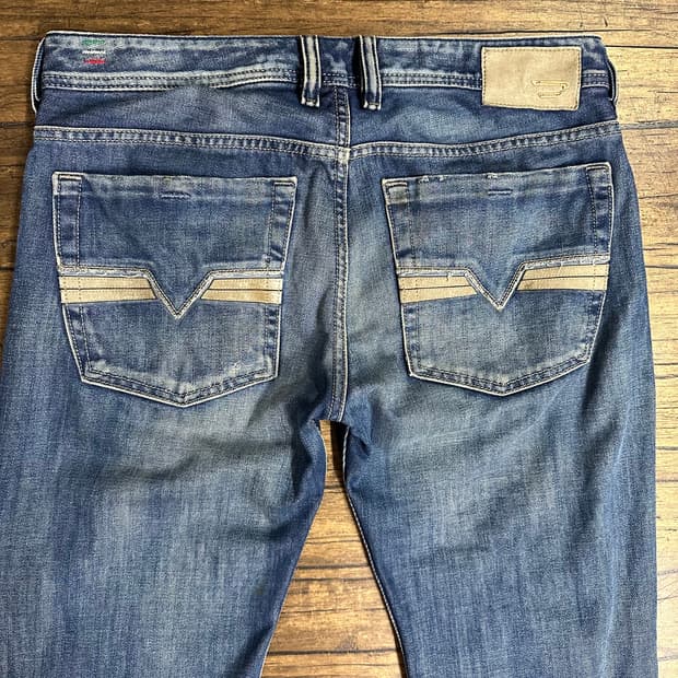 디젤(Diesel) ZATINY 008AT 워싱 부츠컷 데님 팬츠 32