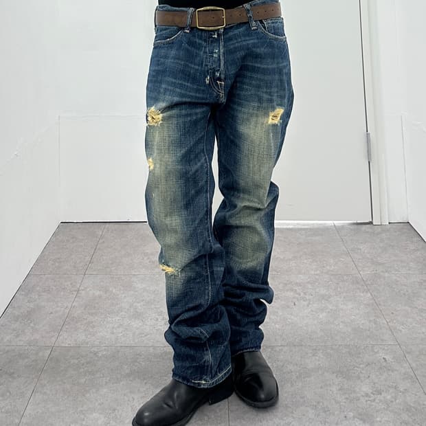 Abercrombie & Fitch Distressed Denim Jea