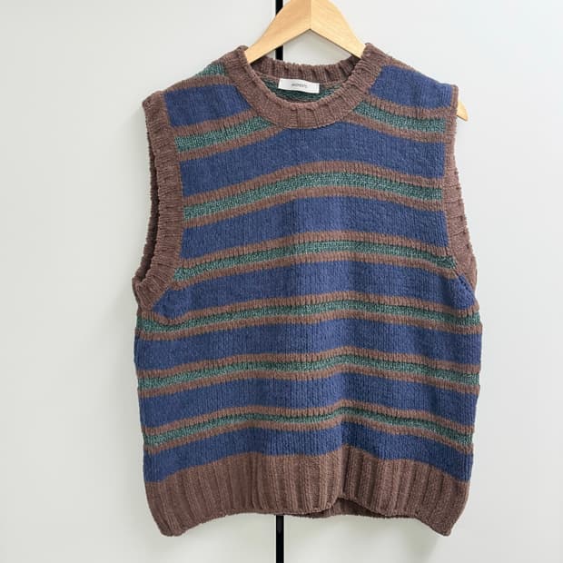 아모멘토 22FW VELVETY STRIPED VEST 조끼 L