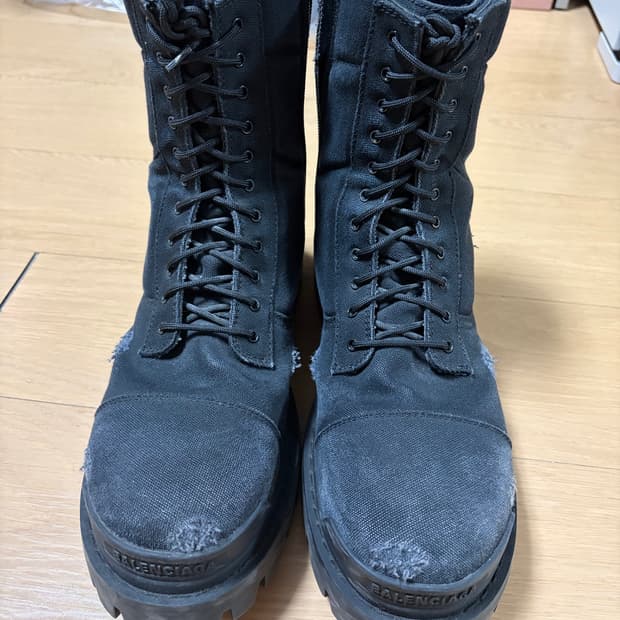 [구형 44]발렌시아가 컴뱃 스트라이크 20mm 부츠 블랙