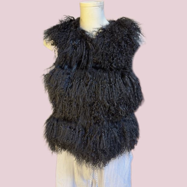 블랙 양털&토끼털 베스트!