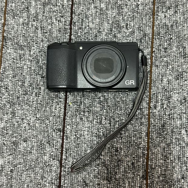 RICOH GR2
