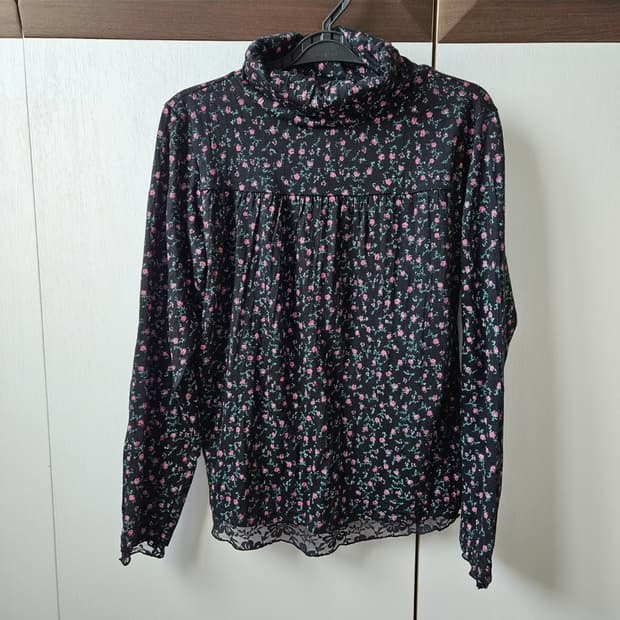 빈티지 플라워 레이스 목폴라티 모리걸 레이어드 잔꽃티셔츠