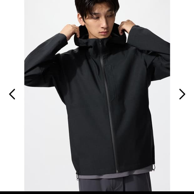 유니클로 블록테크 바람막이