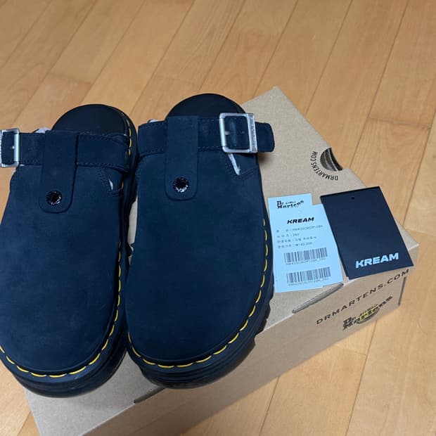 (새상품급)닥터마틴 제브잭 스웨이드 플랫폼 뮬 블랙 260