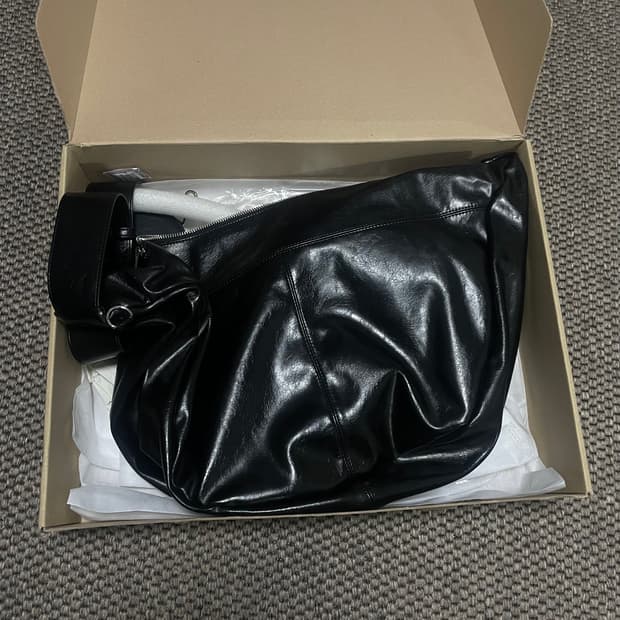 밈더워드로브 레더 백 