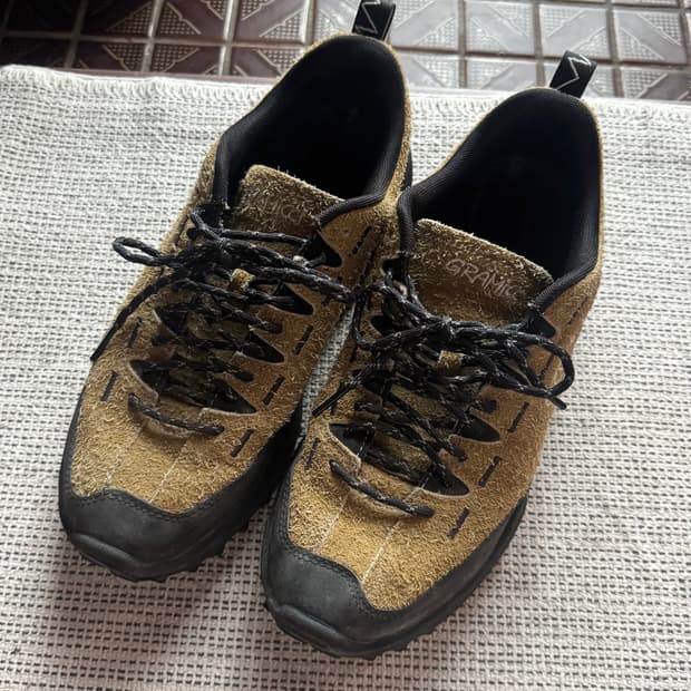킨 X 그라미치 재스퍼 자이오닉 고딕 올리브 블랙 280