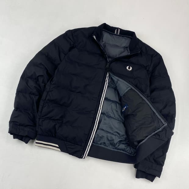 프레드페리 자수 스몰 로고 블랙 점퍼(98)