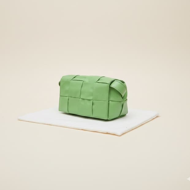 [S급] 보테가베네타 카세트 카프스킨 벨트 미니 뉴세이지 판매합니다!!!