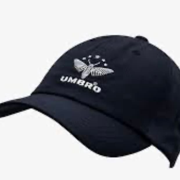 UMBRO X F.C. DORSUM 로고 볼캡