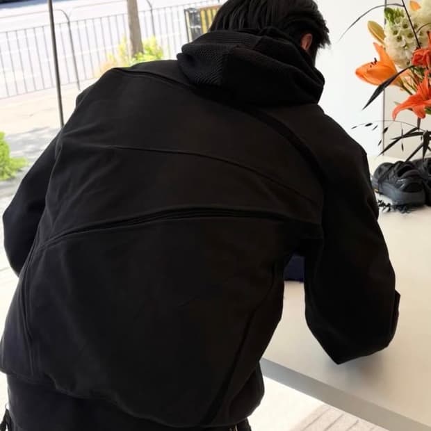 [새상품]엑슬림 시퀀스 후디 블랙 m 사이즈