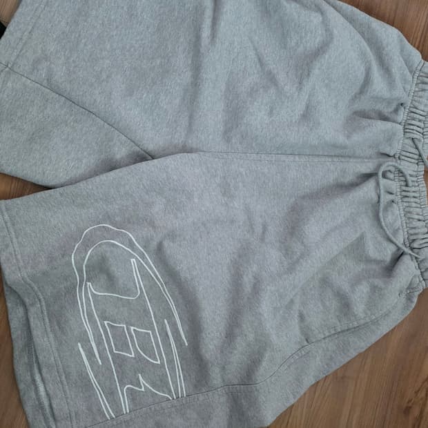 본투윈 버뮤다 팬츠 판매합니다!